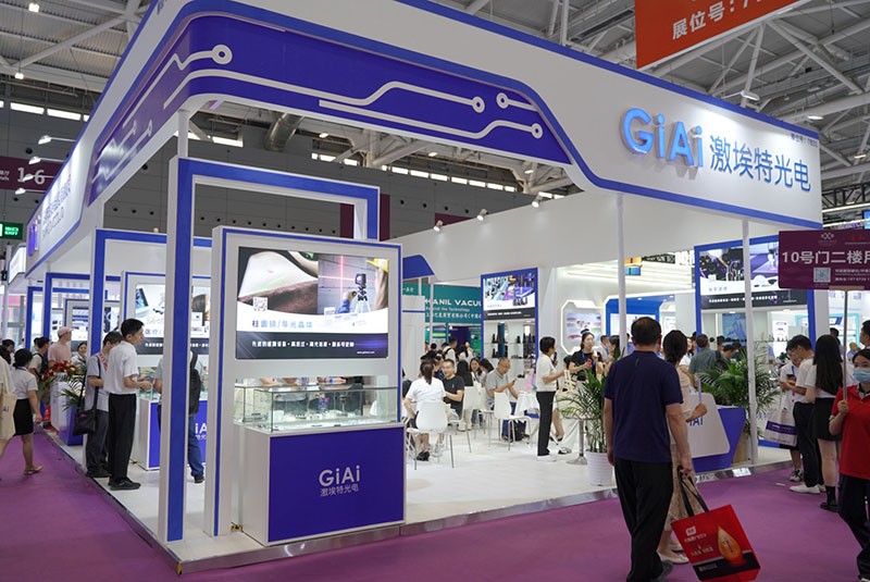 直擊現場盛況，激埃特與你走進第25屆光博會