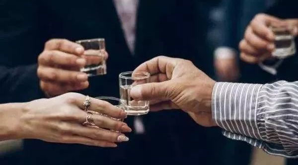 泵閥人背后的真實人生！此文看哭10000+老板!